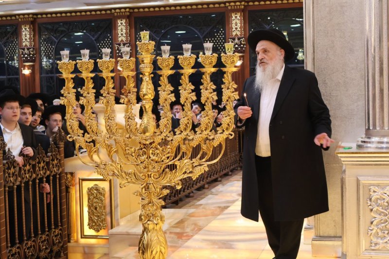 באדיבות המצלם