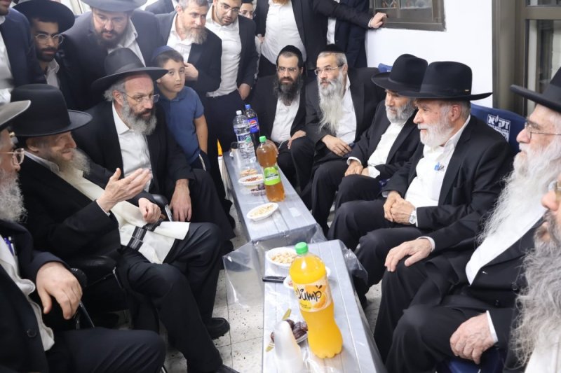באדיבות המצלם