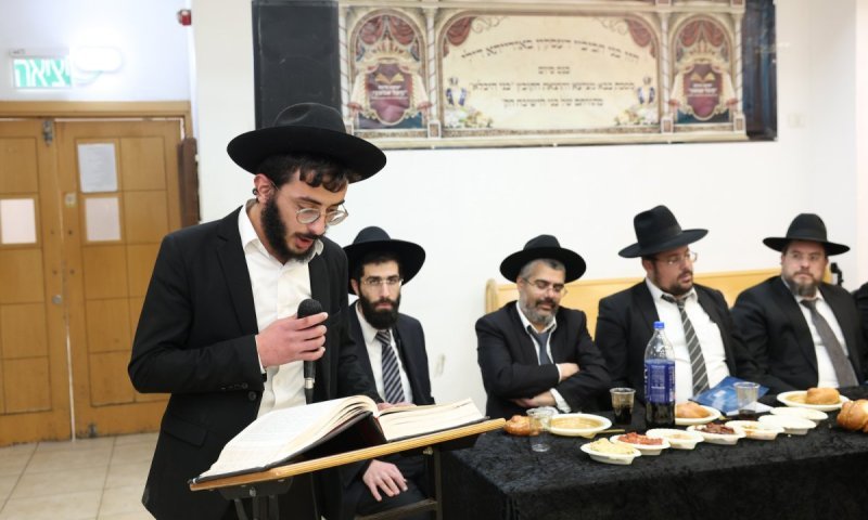 "בני היכלא": סיום מסכת והוצאת קובץ תורני בישיבת 'היכל שמעון'