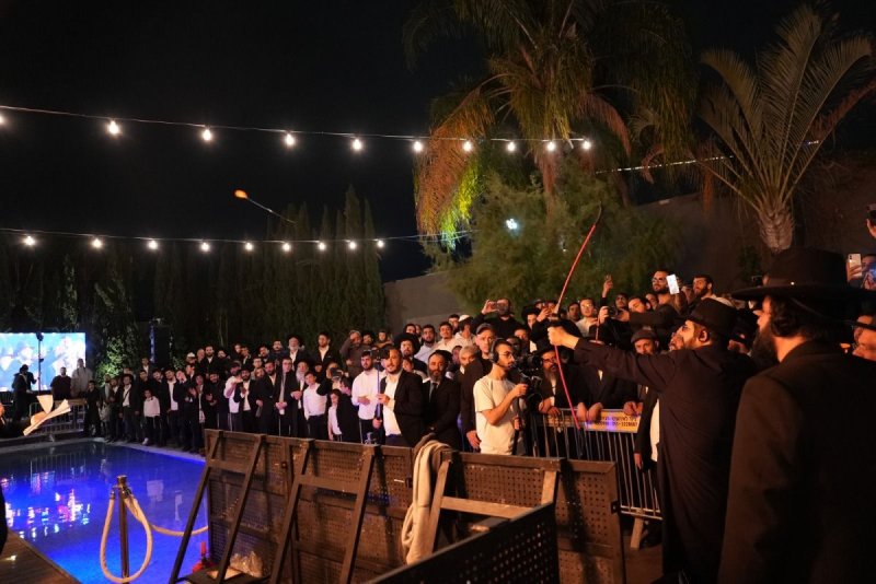 באדיבות המצלם