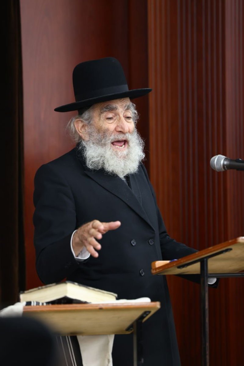 באדיבות המצלם