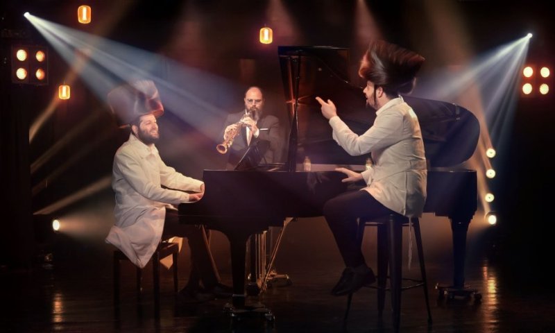 הרשי אייזנבך ושימי סקלר בביצוע אקוסטי מיוחד "והיא שעמדה"