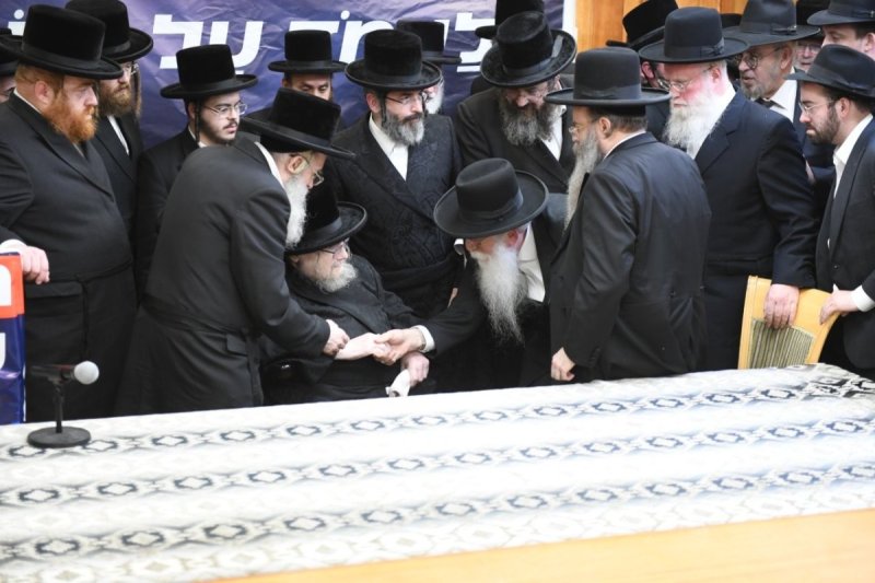 אנשיל בעק