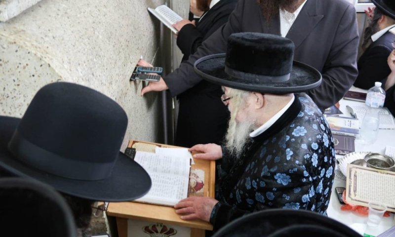 ר' זיידל דער קוויטל רבי: הרבי הקדוש שהחזיר את האור והנהירה לבישטנא