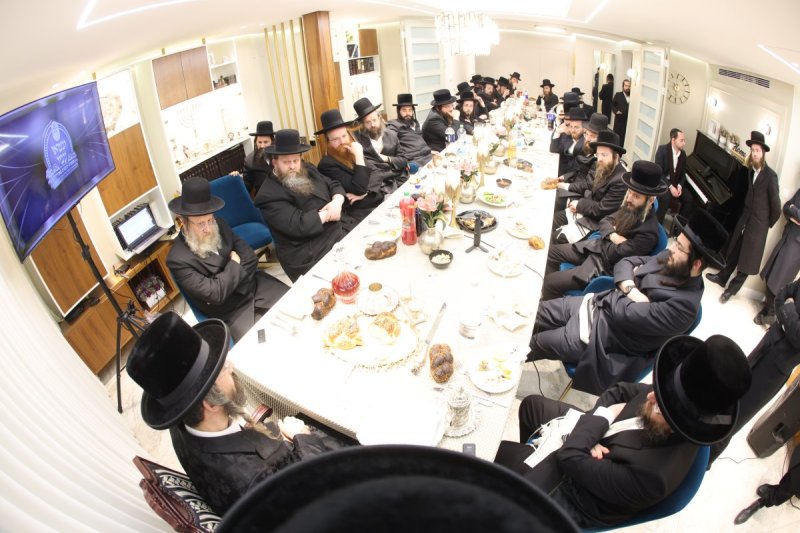 באדיבות המצלם