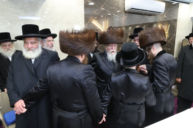 באדיבות המצלם