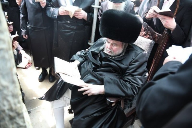 אנשיל בעק וא.מ.ש