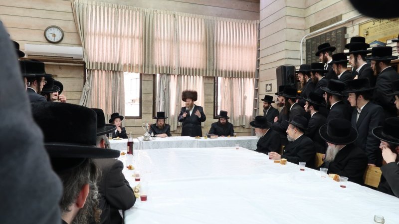 באדיבות המצלם