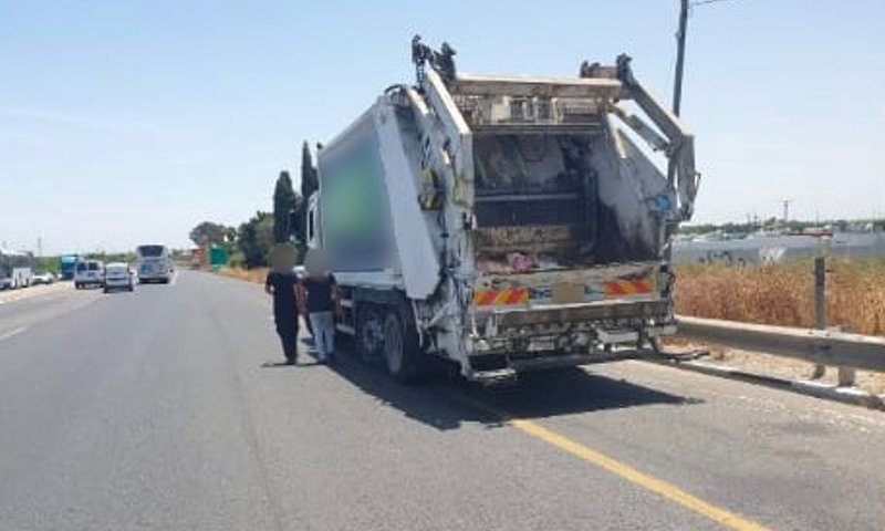 בן 78 ביקש להזיז פחי זבל כדי לצאת לתפילה - והותקף קשות