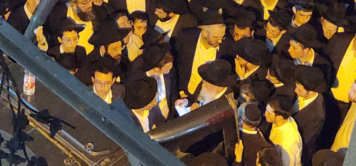 באדיבות המצלם