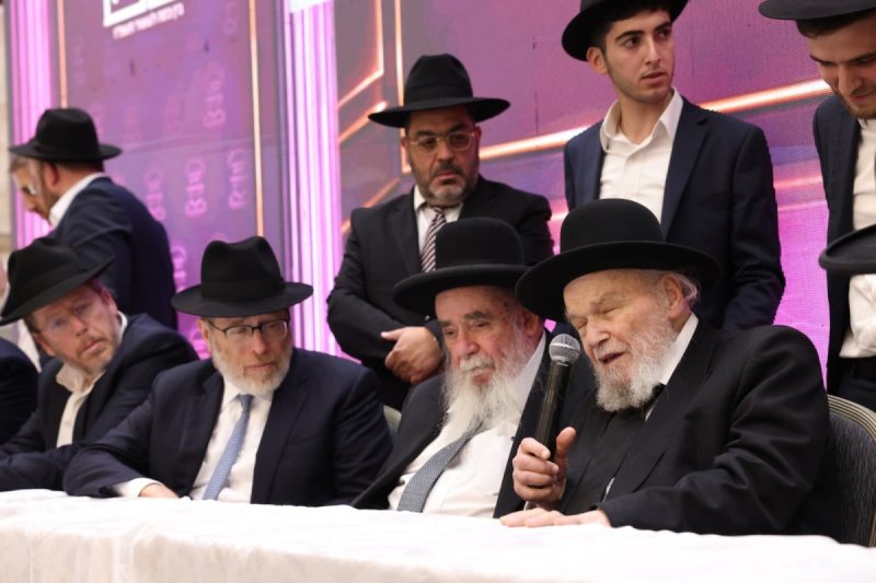 יעקב נחומי, שמוליק קורלנסקי ואלעזר פיינשטיין