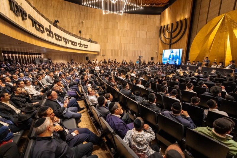 דניאל נפוסי ומאיר זלזניק