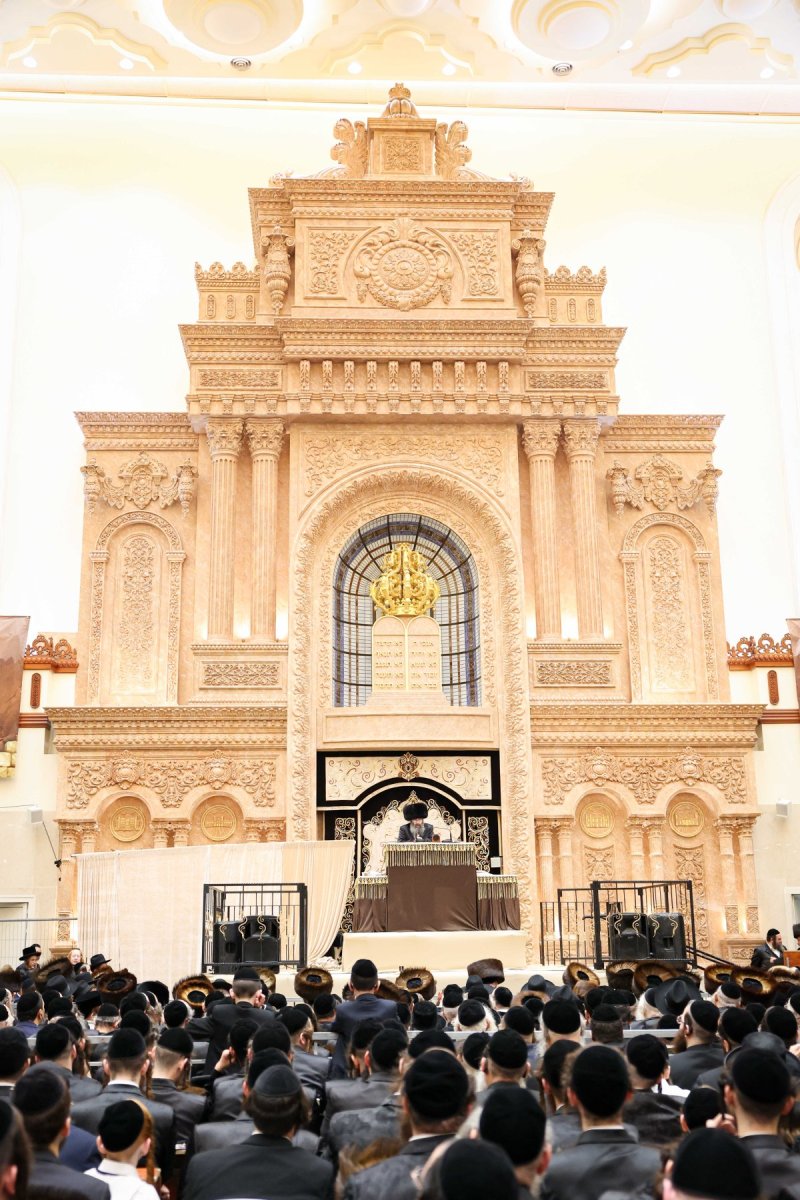 משה גולדשטיין, א. איזנבאך וארי קופרשטוק.