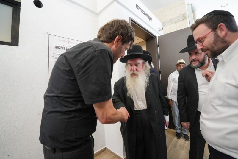 באדיבות המצלם