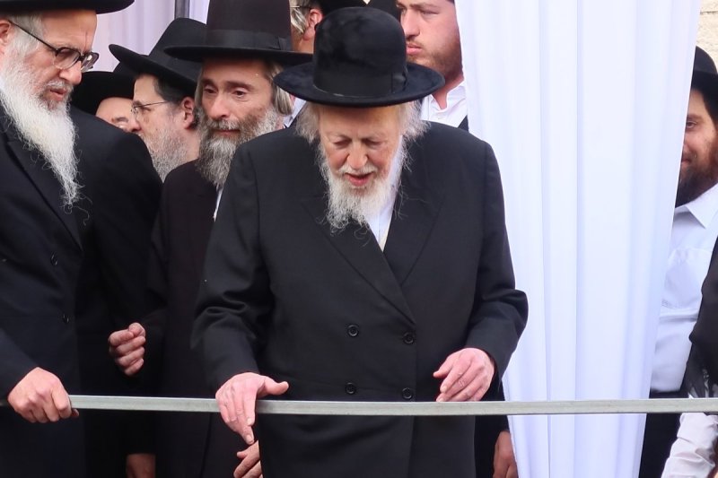 באדיבות המצלם