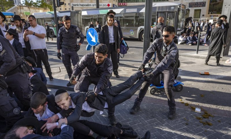 ח"כית מהדמוקרטים למפכ"ל: "להפסיק את האלימות נגד החרדים"
