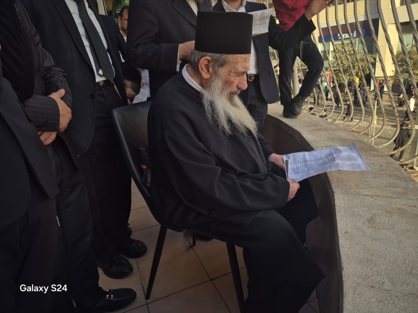 באדיבות המצלם