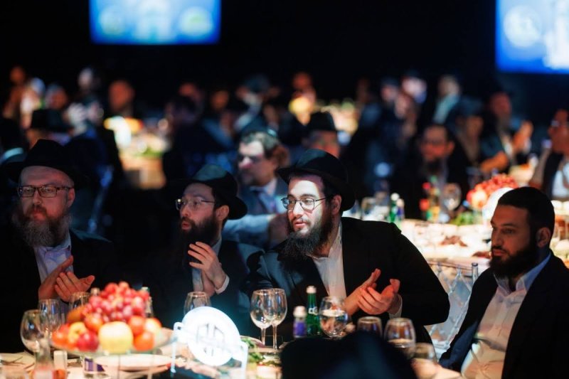 דמיטרי לובאייב