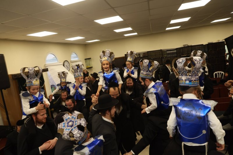 באדיבות המצלם