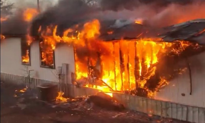 גל שריפות בארה"ב: יישובים פונו, אלפי דונמים עלו באש