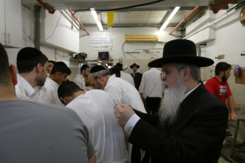 באדיבות המצלם