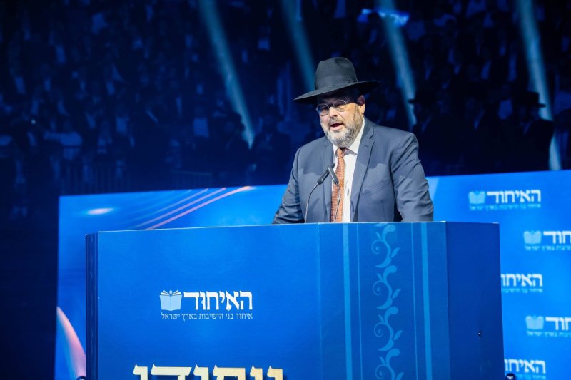 דניאל נפוסי, אריאל רבינסקי ומנדי טוויטו