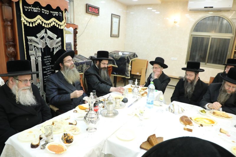 באדיבות המצלם