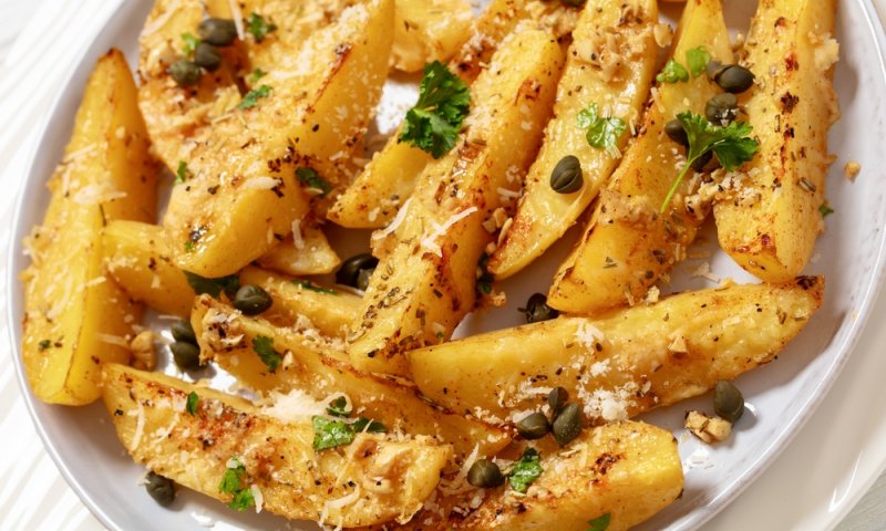 ככה מכינים צ'יפס קריספי חלבי בתנור