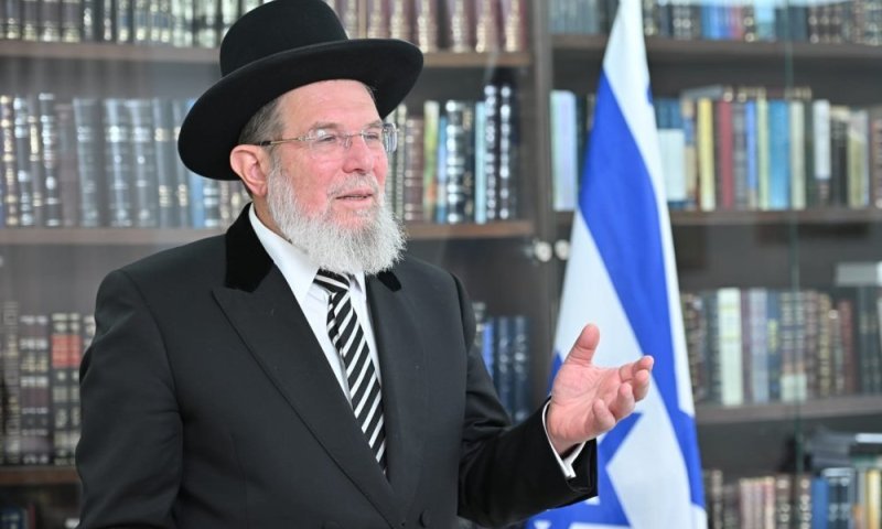 על מי מוטל לבדוק חמץ במקלט? הרה"ר בשורת הנחיות לאור המצב