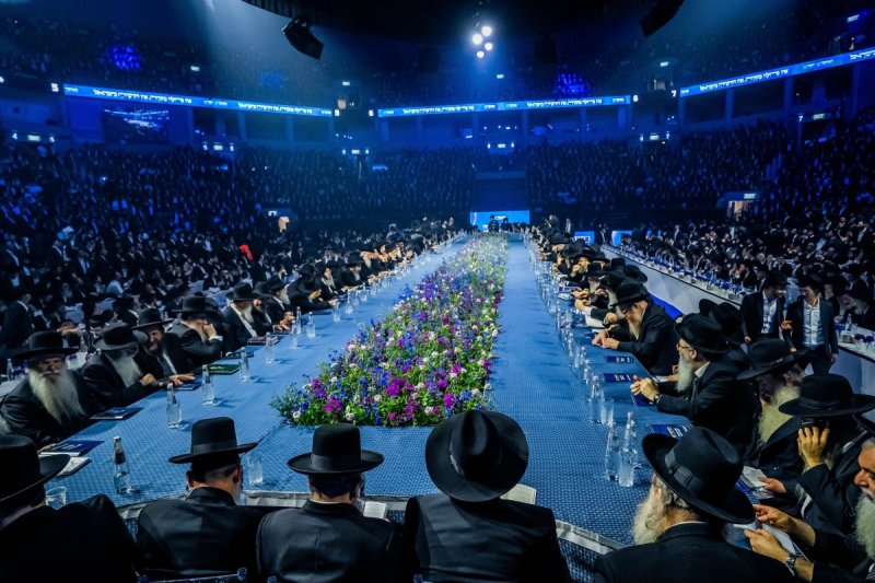 דניאל נפוסי, אריאל רבינסקי ומנדי טוויטו