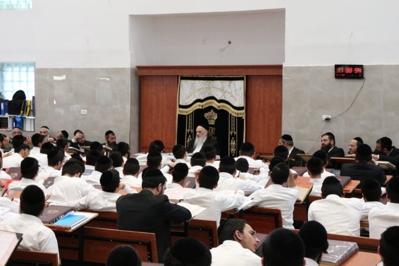 באדיבות המצלם