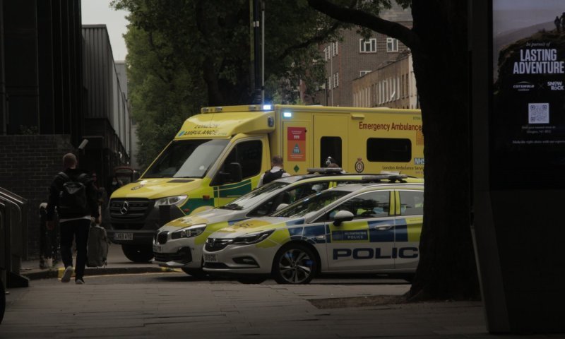 פשע שנאה אנטישמי: מרכז יהודי הותקף בבקבוקי תבערה 