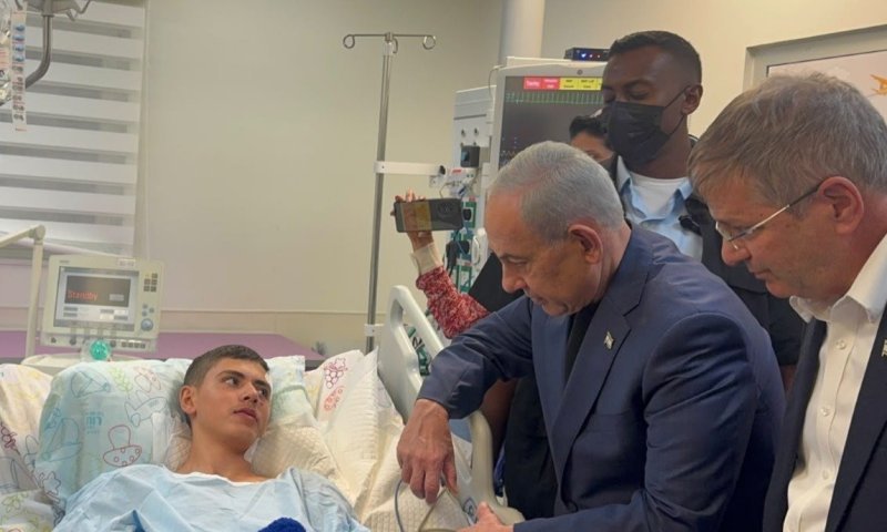 הנער שנפצע בצפון סיפר לנתניהו: "ראיתי שחבר פצוע, ניסיתי לעזור לו"