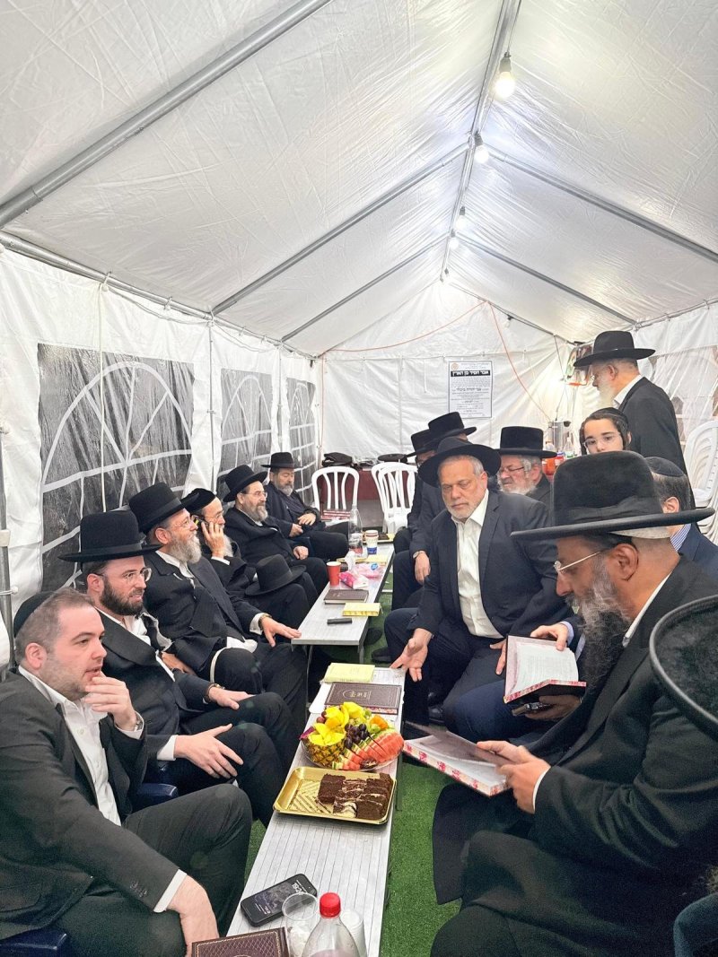 באדיבות המצלם