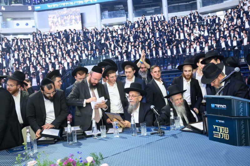 דניאל נפוסי, אריאל רבינסקי ומנדי טוויטו