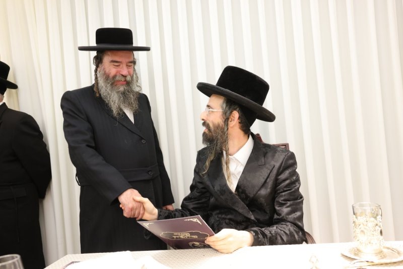 באדיבות המצלם