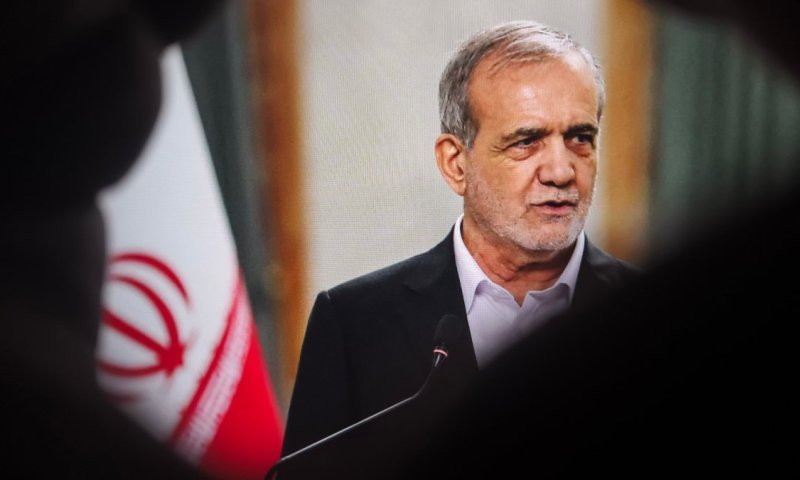 הנשיא חשף את משכורתו, אבל הקרב האמיתי מתנהל מעליו