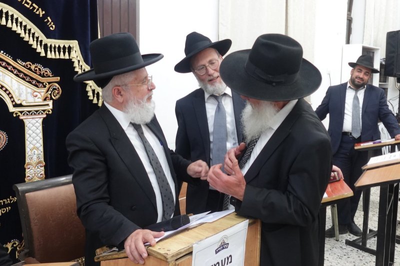 באדיבות המצלם