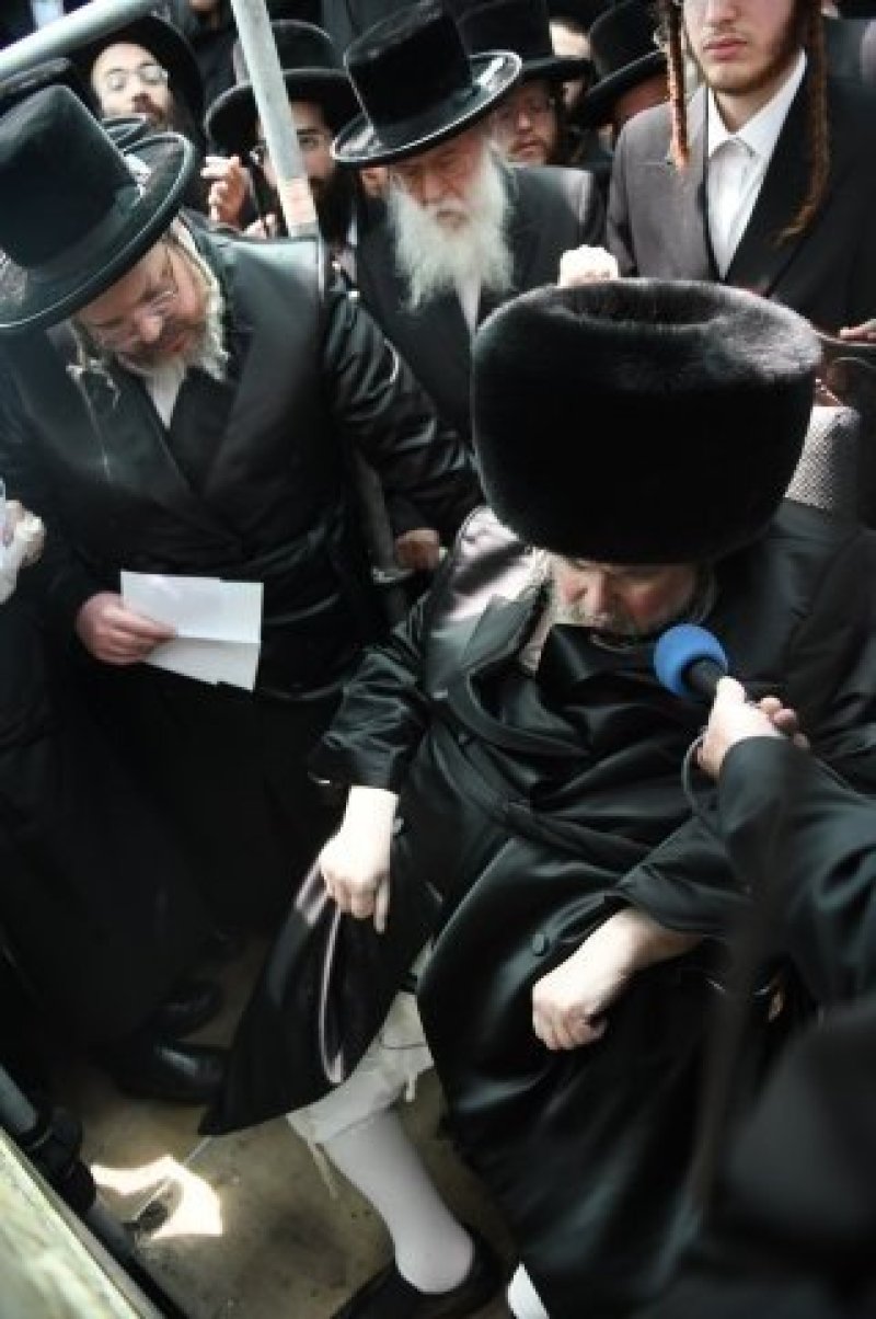 אנשיל בעק וא.מ.ש