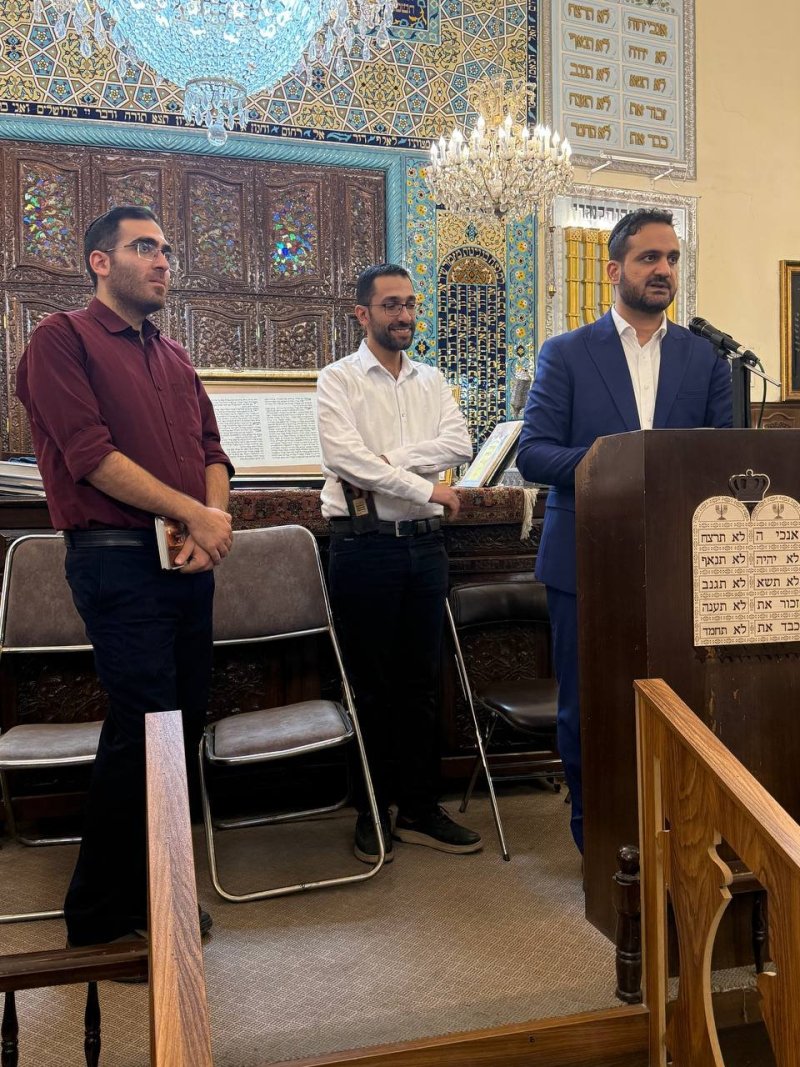 באדיבות המצלם