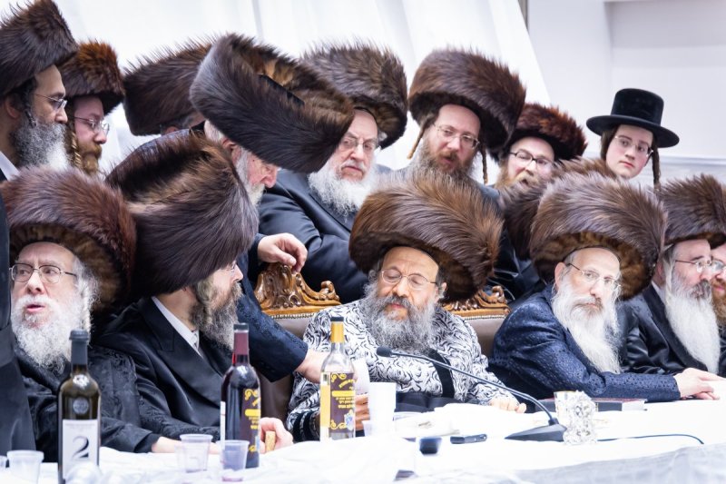 האחים לאנטשעווסקי, אברומי בלום, ואייזיק י.