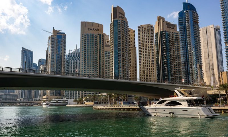 כלא וקנסות עתק: הצעד החריג של איחוד האמירויות נגד משתפי התיעודים