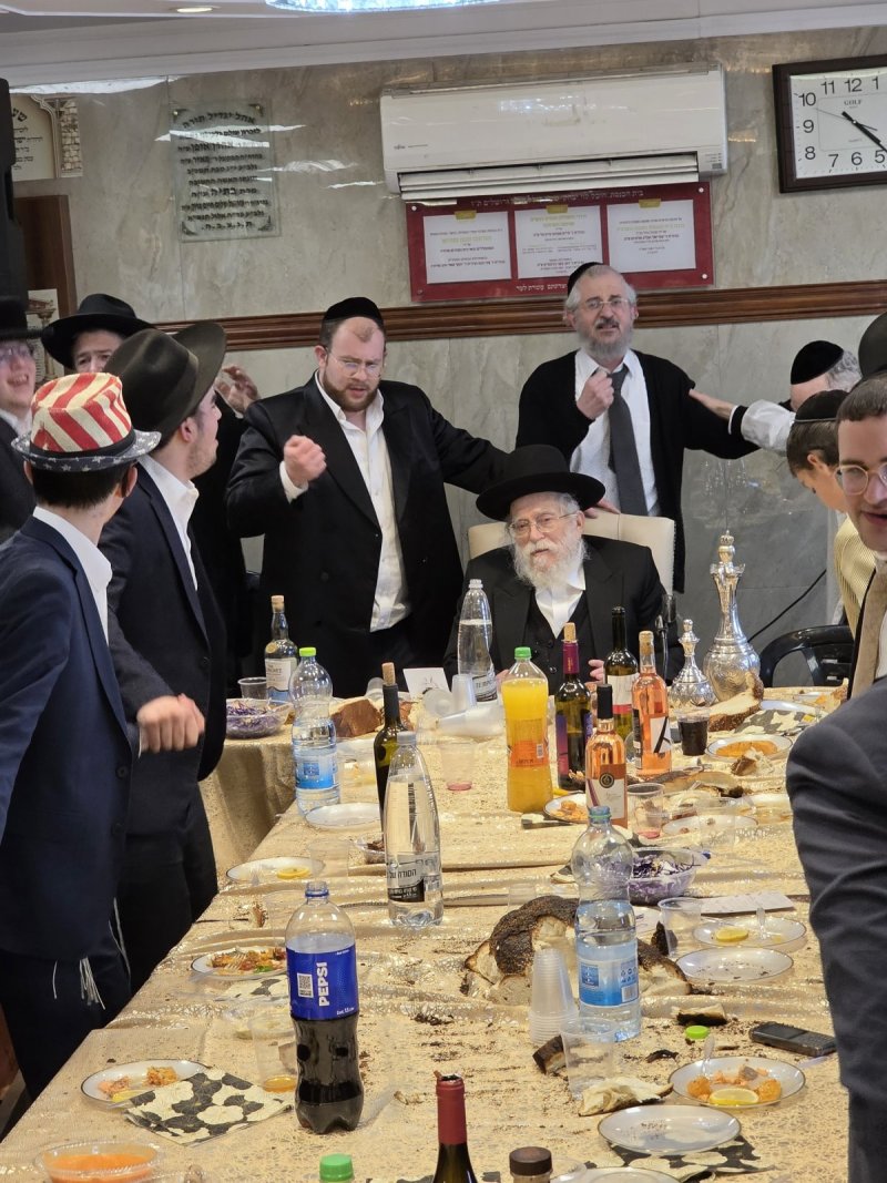 באדיבות המצלם