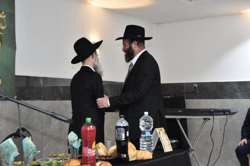 באדיבות המצלם