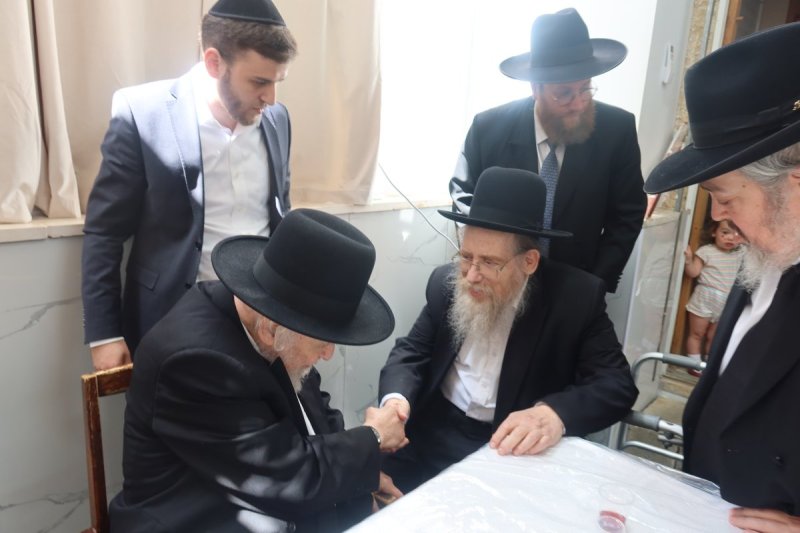 באדיבות המצלם
