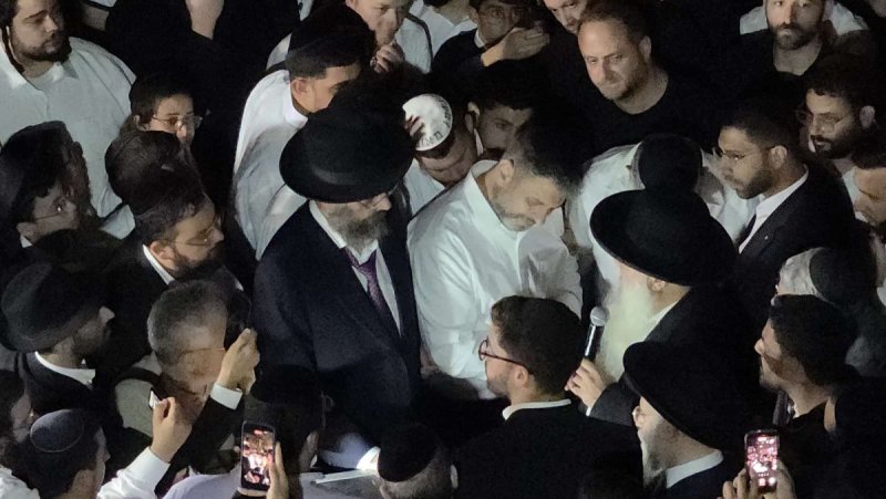 באדיבות המצלם