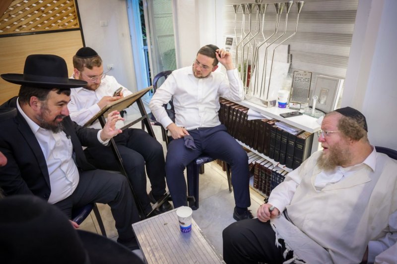 מנדי רוט, שמואל דריי ונתי פרל