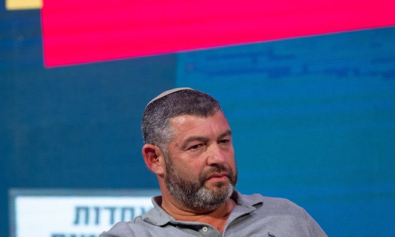 לחץ על וינטר לפרוש: נתניהו וסמוטריץ' נפגשים עם הרב אלי סדן