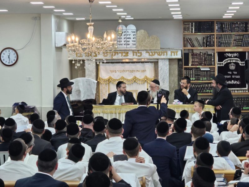 באדיבות המצלם