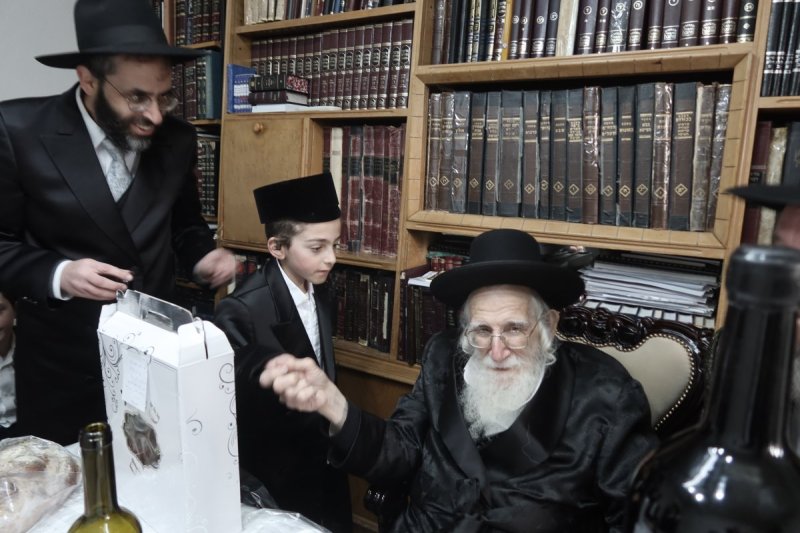 באדיבות המצלם